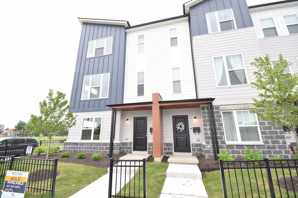 2933 Bolton Square Boulevard, Indianapolis, IN 46222