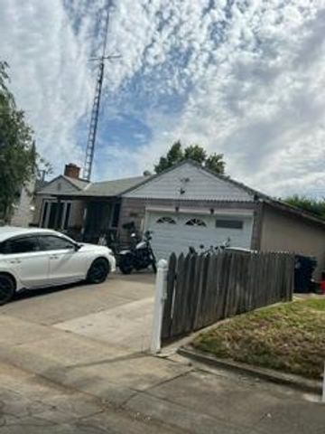 5231 Whittier, Sacramento, CA 95820