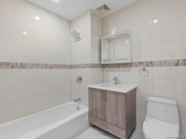 124-28 Queens Boulevard 9A, Kew Gardens, NY 11415