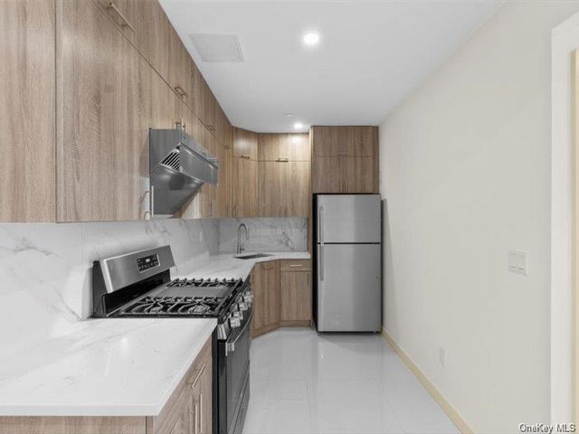124-28 Queens Boulevard 9A, Kew Gardens, NY 11415