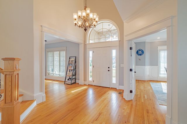 356 Ridgecrest Dr, Winchester, TN 37398