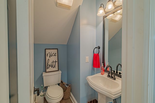 356 Ridgecrest Dr, Winchester, TN 37398