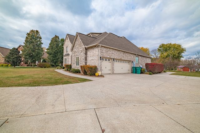 356 Ridgecrest Dr, Winchester, TN 37398