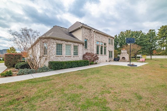 356 Ridgecrest Dr, Winchester, TN 37398