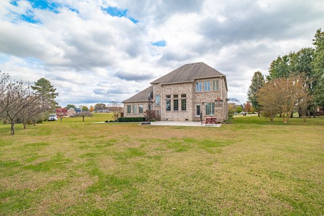 356 Ridgecrest Dr, Winchester, TN 37398