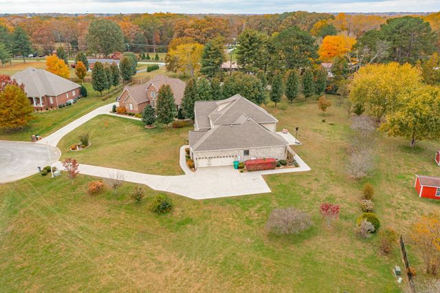 356 Ridgecrest Dr, Winchester, TN 37398