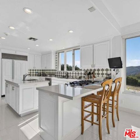 12699 Promontory Road, Los Angeles, CA 90049