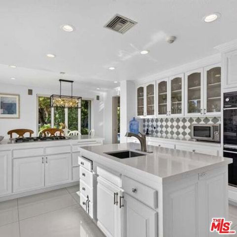 12699 Promontory Road, Los Angeles, CA 90049