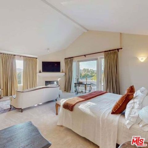 12699 Promontory Road, Los Angeles, CA 90049