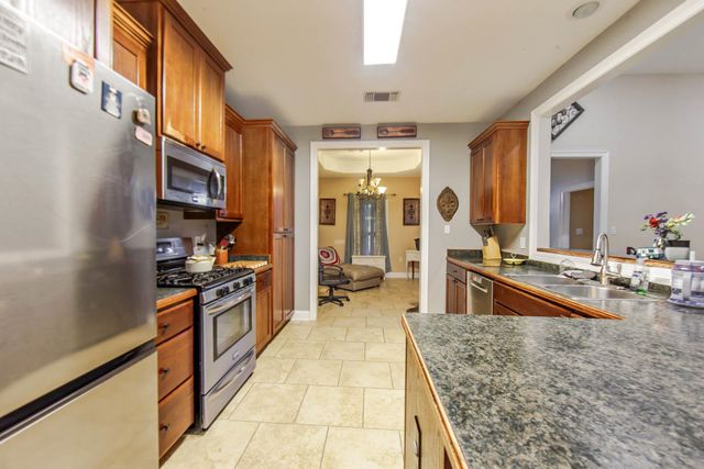 238 James Edison Drive, Gray, LA 70359