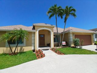 6640 Plymouth Drive N, Lake Worth, FL 33462