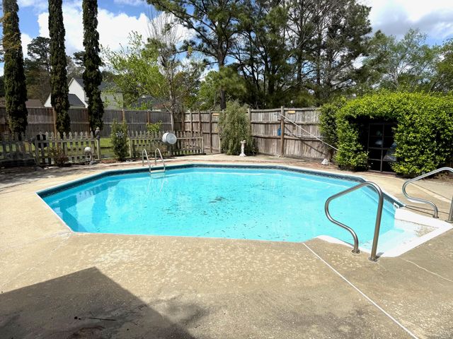 838 N Aylesbury Road, Goose Creek, SC 29445
