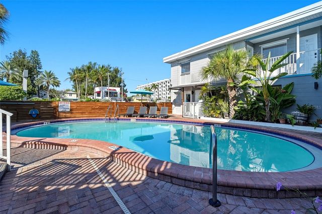 11965 GULF BOULEVARD, St Petersburg, FL 33706