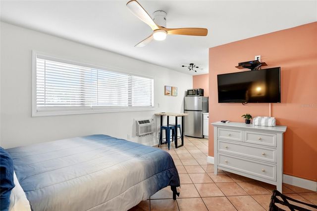 11965 GULF BOULEVARD, St Petersburg, FL 33706