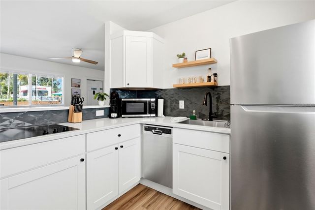 11965 GULF BOULEVARD, St Petersburg, FL 33706