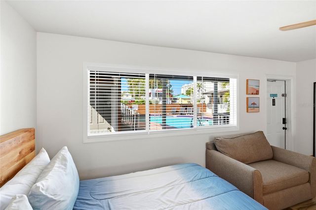 11965 GULF BOULEVARD, St Petersburg, FL 33706