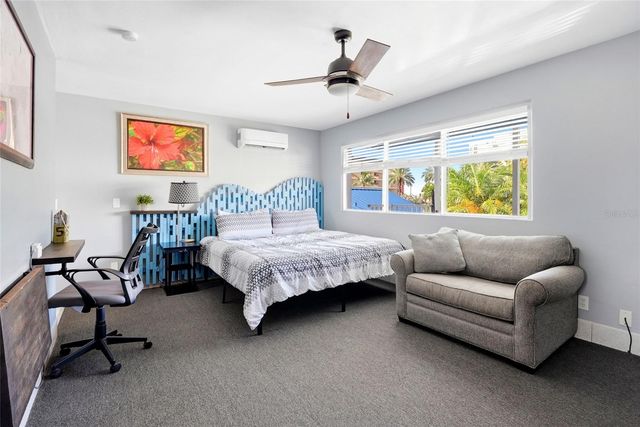 11965 GULF BOULEVARD, St Petersburg, FL 33706