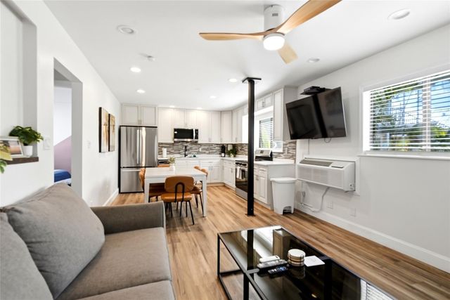 11965 GULF BOULEVARD, St Petersburg, FL 33706