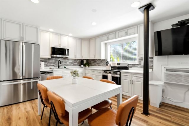 11965 GULF BOULEVARD, St Petersburg, FL 33706