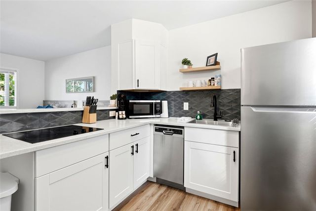 11965 GULF BOULEVARD, St Petersburg, FL 33706