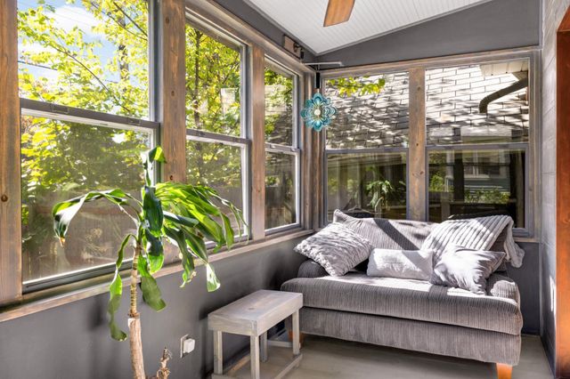 951 Front Avenue, Saint Paul, MN 55103