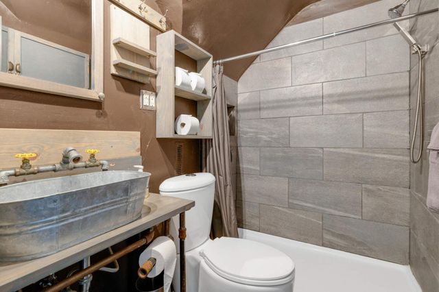 951 Front Avenue, Saint Paul, MN 55103