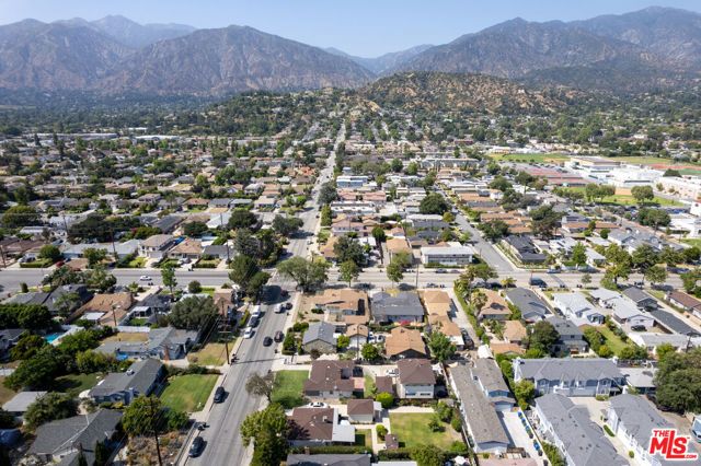 616 S 5th Avenue, Monrovia, CA 91016