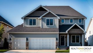 5009 Pinehill Road, Bellevue, NE 68133