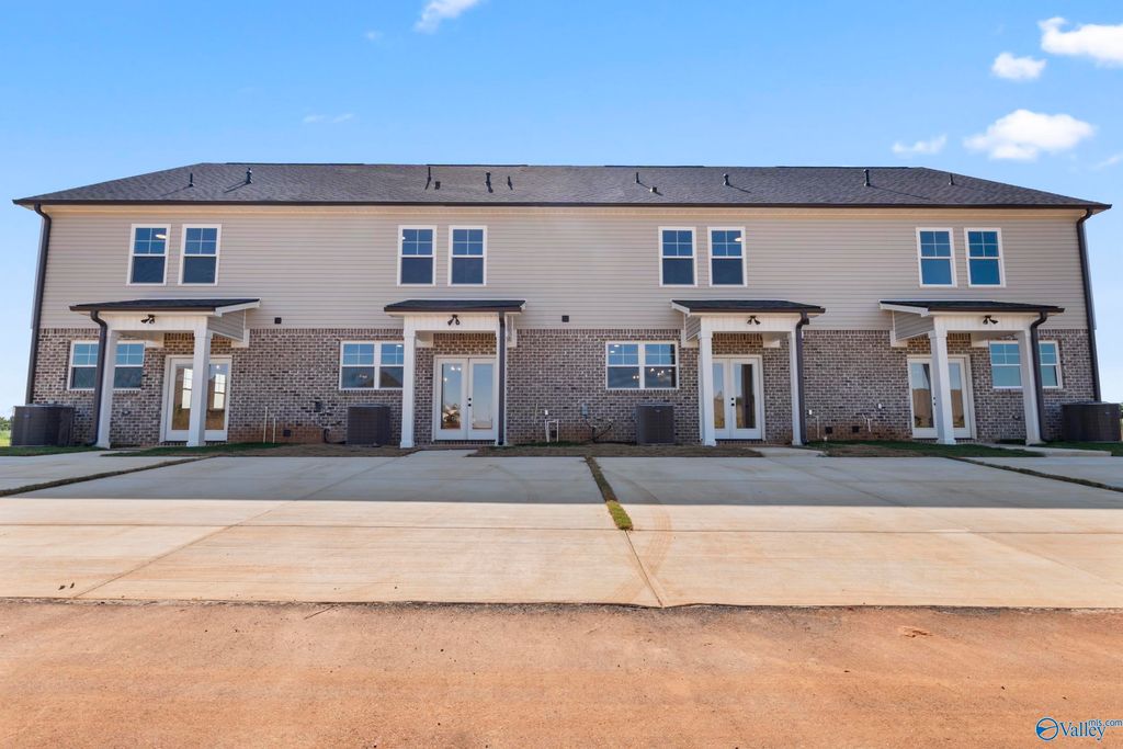 245 Susan Lynn Drive, Hazel Green, AL 35750