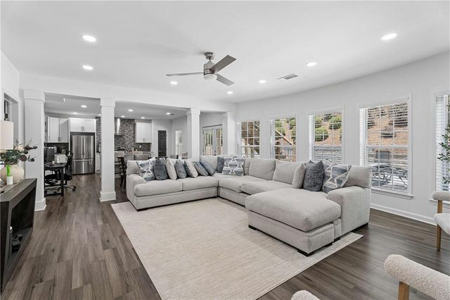 10 Collins Lake Place, Mableton, GA 30126