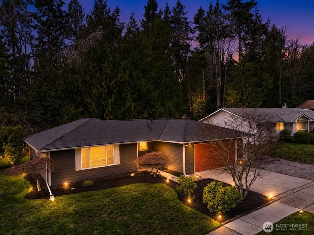 10009 161st Avenue NE, Redmond, WA 98052