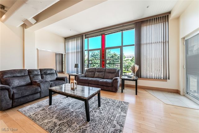 2030 Euclid Avenue 201, Cleveland, OH 44115