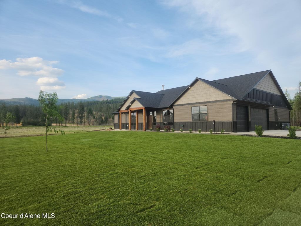 969 Flying Geese WAY, Blanchard, ID 83804
