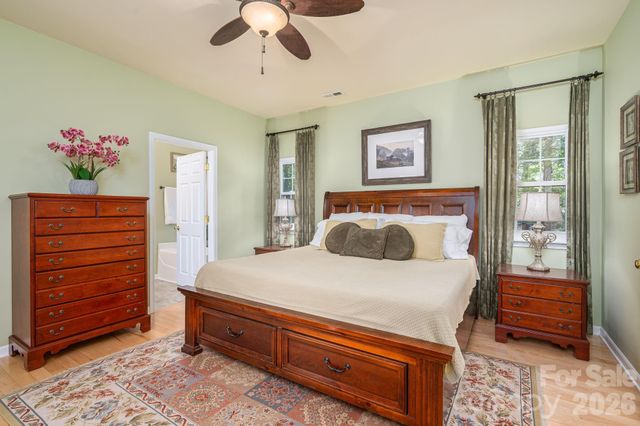 2013 Wrens Song Way, Gastonia, NC 28052