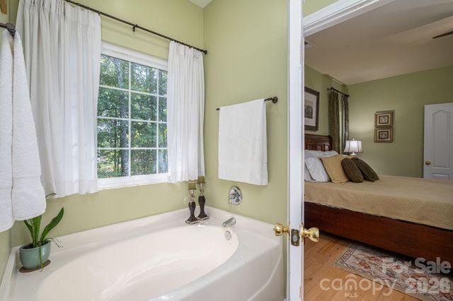 2013 Wrens Song Way, Gastonia, NC 28052