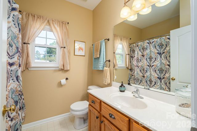 2013 Wrens Song Way, Gastonia, NC 28052