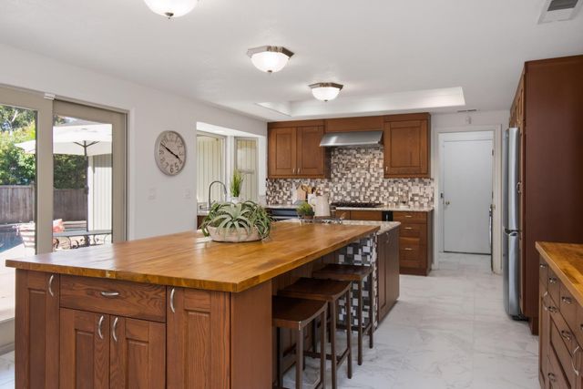 7070 Robin Hood Way, Granite Bay, CA 95746