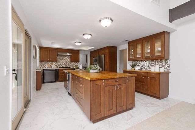 7070 Robin Hood Way, Granite Bay, CA 95746