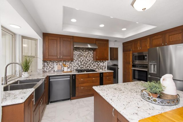 7070 Robin Hood Way, Granite Bay, CA 95746