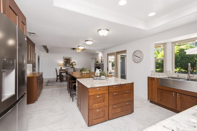 7070 Robin Hood Way, Granite Bay, CA 95746
