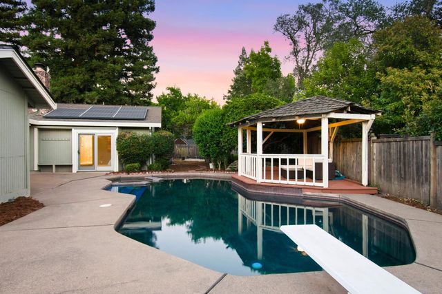7070 Robin Hood Way, Granite Bay, CA 95746