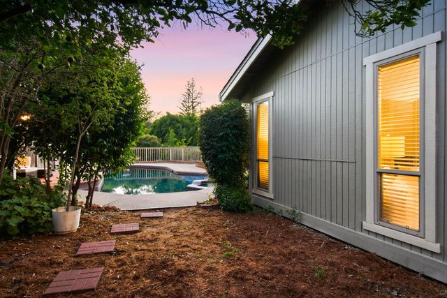 7070 Robin Hood Way, Granite Bay, CA 95746
