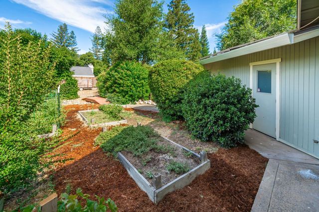 7070 Robin Hood Way, Granite Bay, CA 95746
