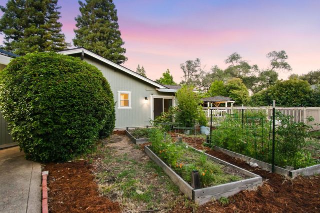 7070 Robin Hood Way, Granite Bay, CA 95746