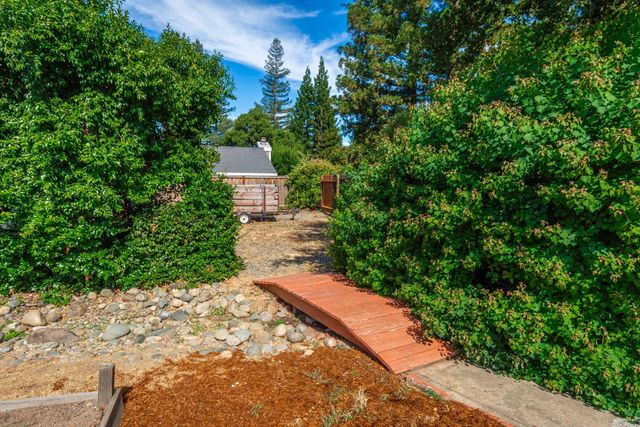 7070 Robin Hood Way, Granite Bay, CA 95746