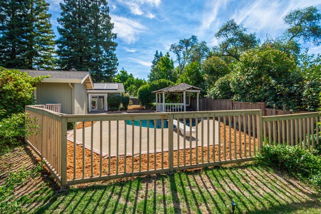 7070 Robin Hood Way, Granite Bay, CA 95746