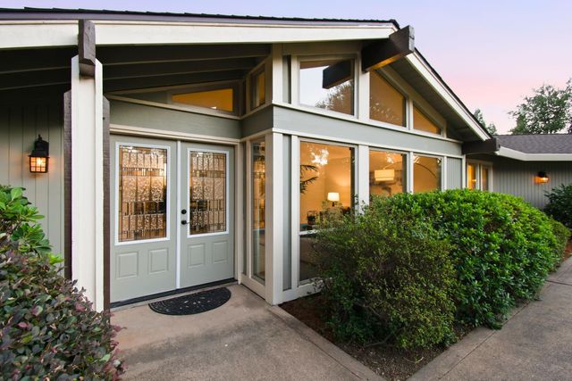 7070 Robin Hood Way, Granite Bay, CA 95746