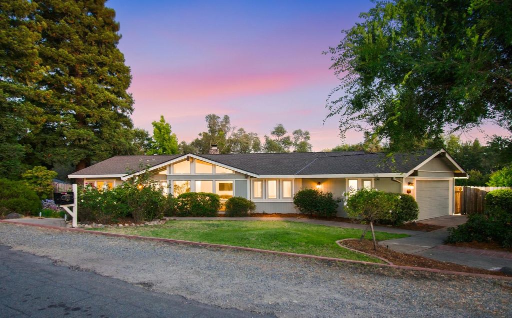 7070 Robin Hood Way, Granite Bay, CA 95746