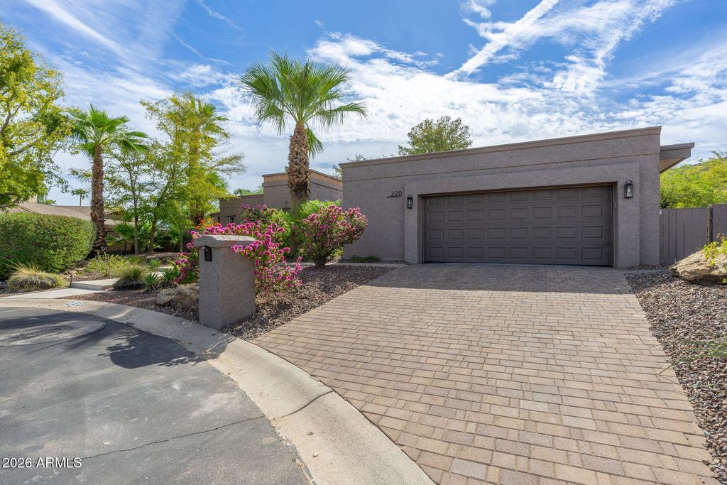 220 W WILLOW Avenue, Phoenix, AZ 85029 — photo 4