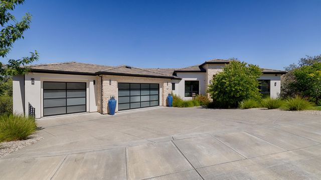 635 Lakeridge Dr, Auburn, CA 95603